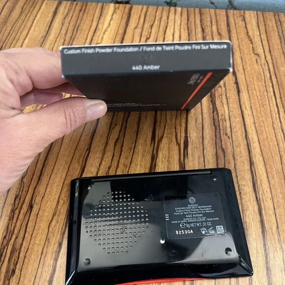 Shiseido Synchro Skin Self-Refreshing Custom Finish Powder Foundation 440 Amber - Picture 4 of 4